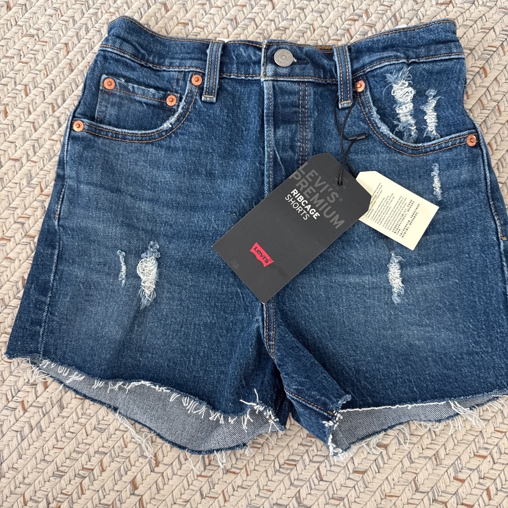 Levi’s shorts